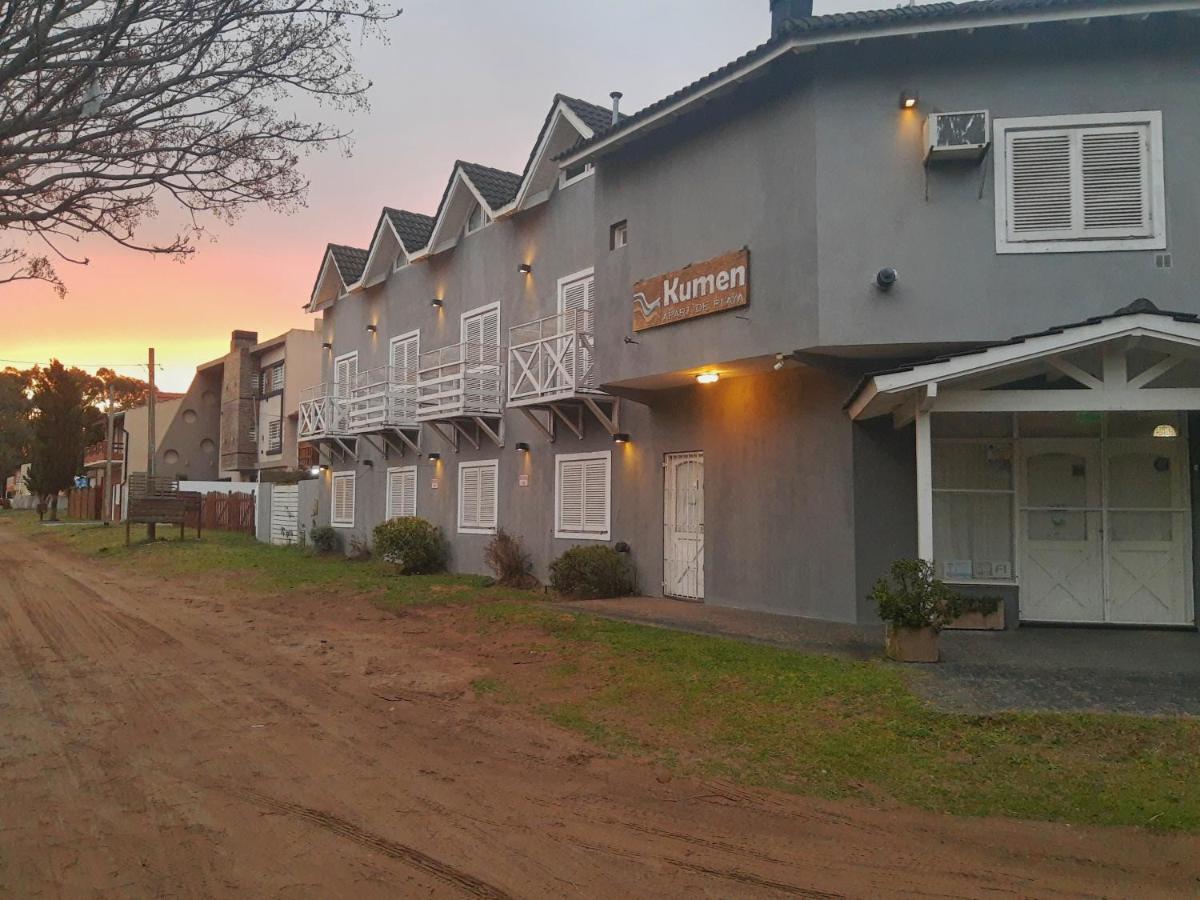 Kumen Departamentos con ropa blanca