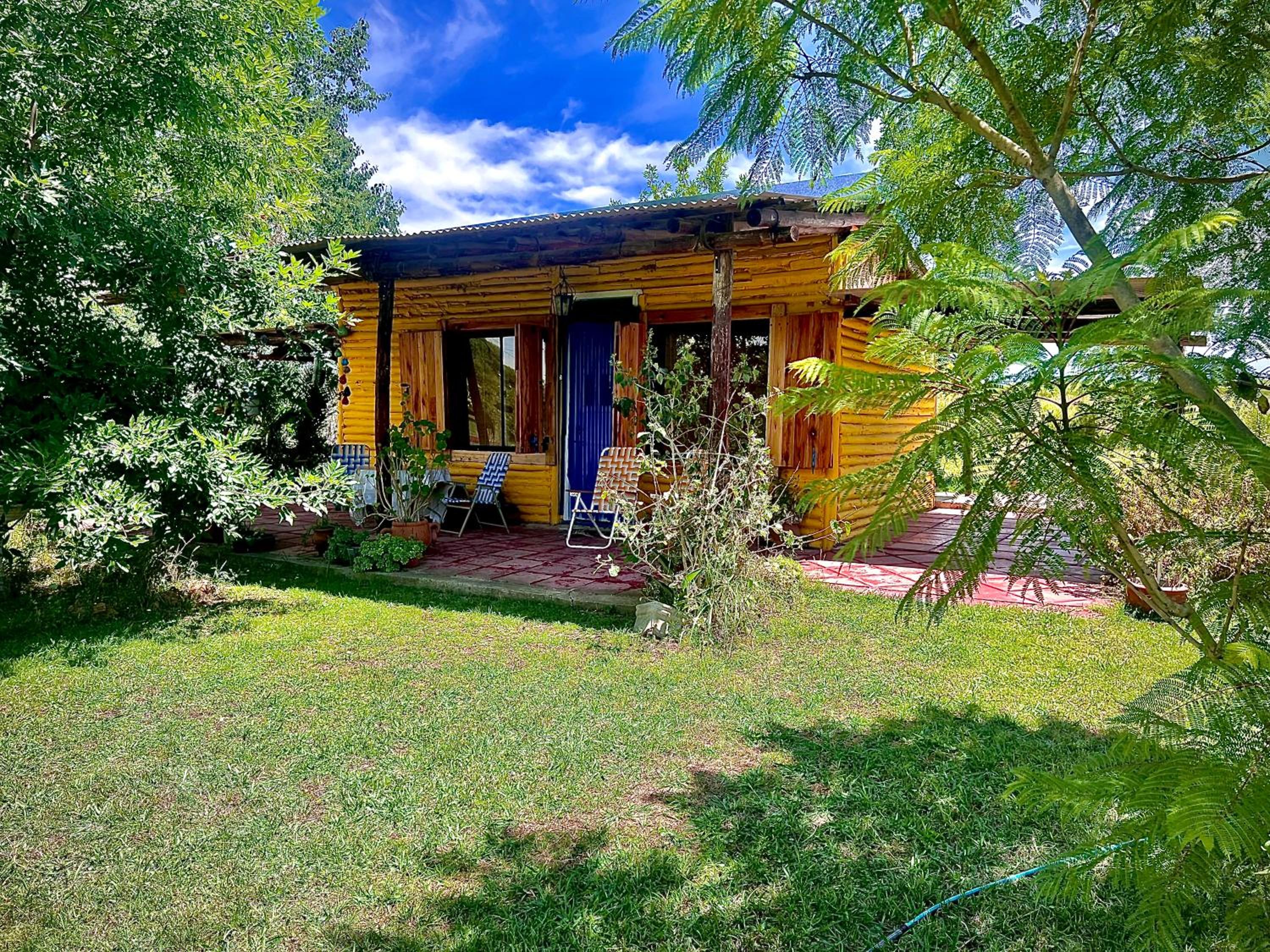 Colonia Hughes, Argentina