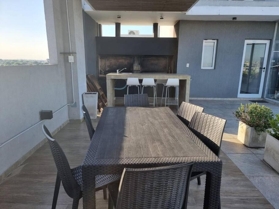 Santos Lugares, Argentina