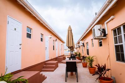 Connie's Comfort Suites