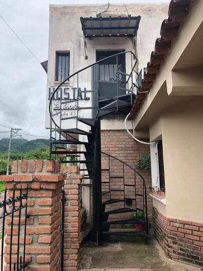 Hostal Los Faroles Chicoana