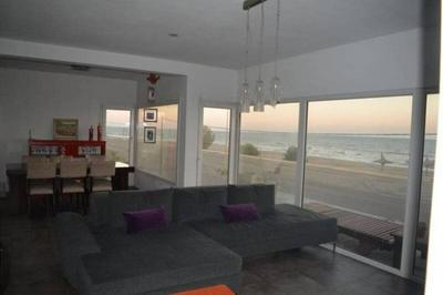 CASA AL LADO DEL MAR