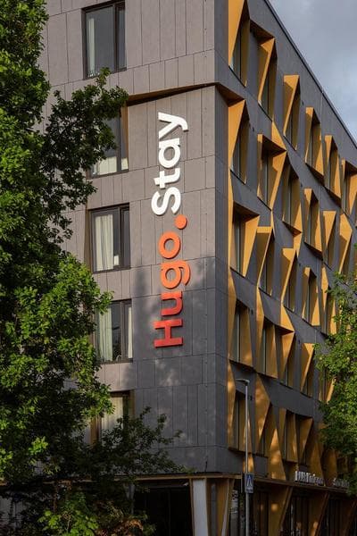 Hugo Apartment Hotel