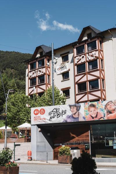 Font Andorra Hostel by Nexta