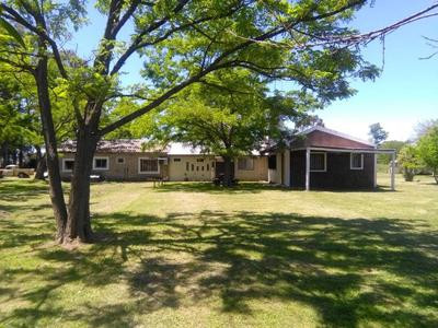 Los Arboles, casa completa a 5 minutos del Aeropuerto Ezeiza