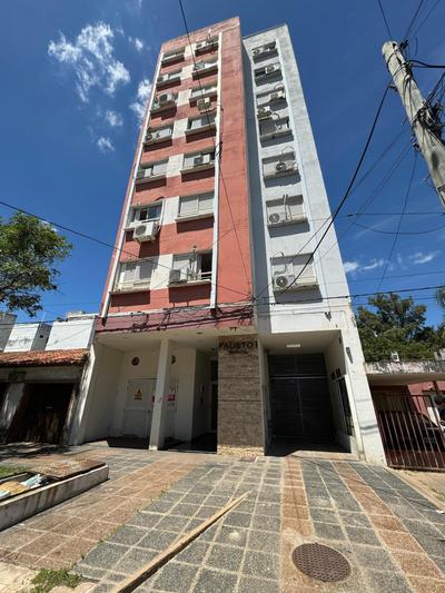 MONOAMBIENTE CÓMODO Y MODERNO A METROS DE LA UNNE