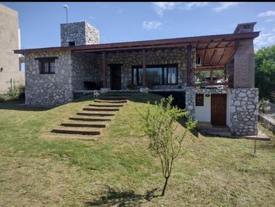 Cabaña de piedra Los Crespines