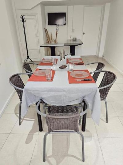 Amplia casa ubicada en el centro 2Pax - By Inside