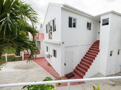 Charming Valley View Studio