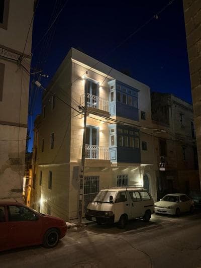 Duplex Modern House , Centrally located