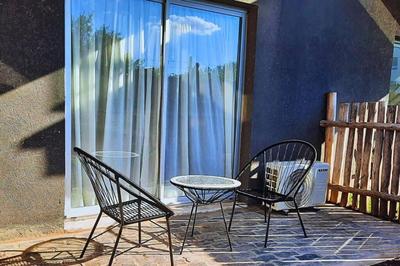 Oasis Urbano con Patio Privado G&A Rent 06