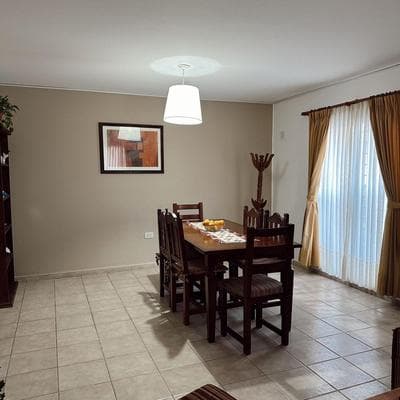 Amplio Departamento cómodo con cochera