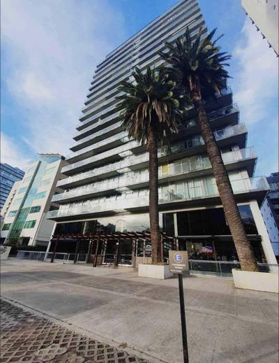Olivos Piscina con vistas a la ciudad en un piso 17
