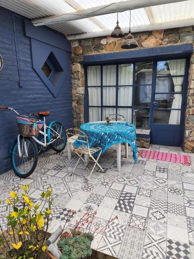 Departamento con patio y cochera