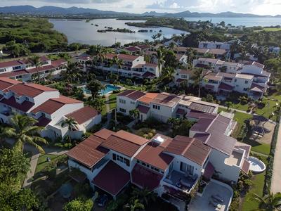 Romantic Retreat 43B